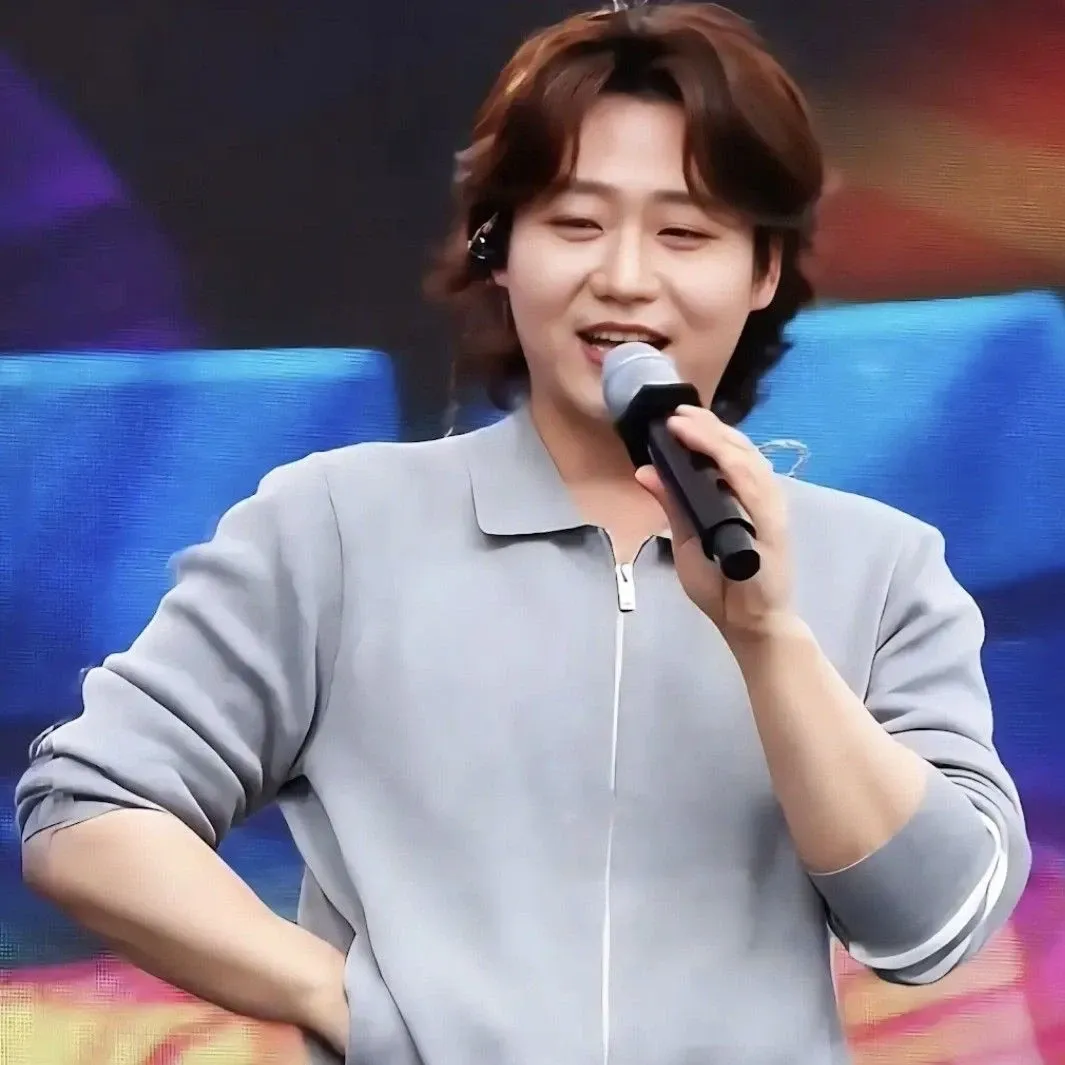 Recent activity shot of Min Soohyun