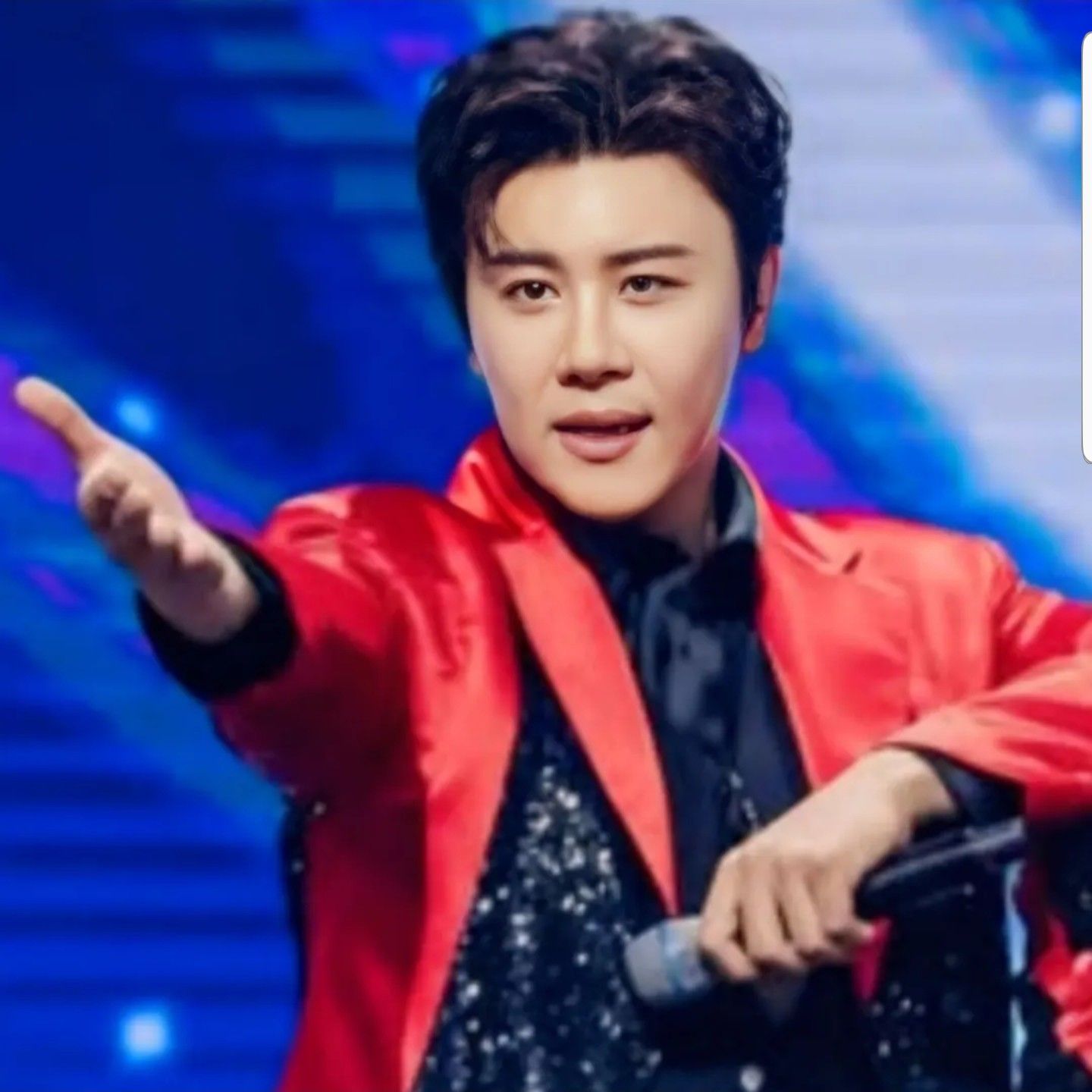 チン・ヘソンのビハインドカット