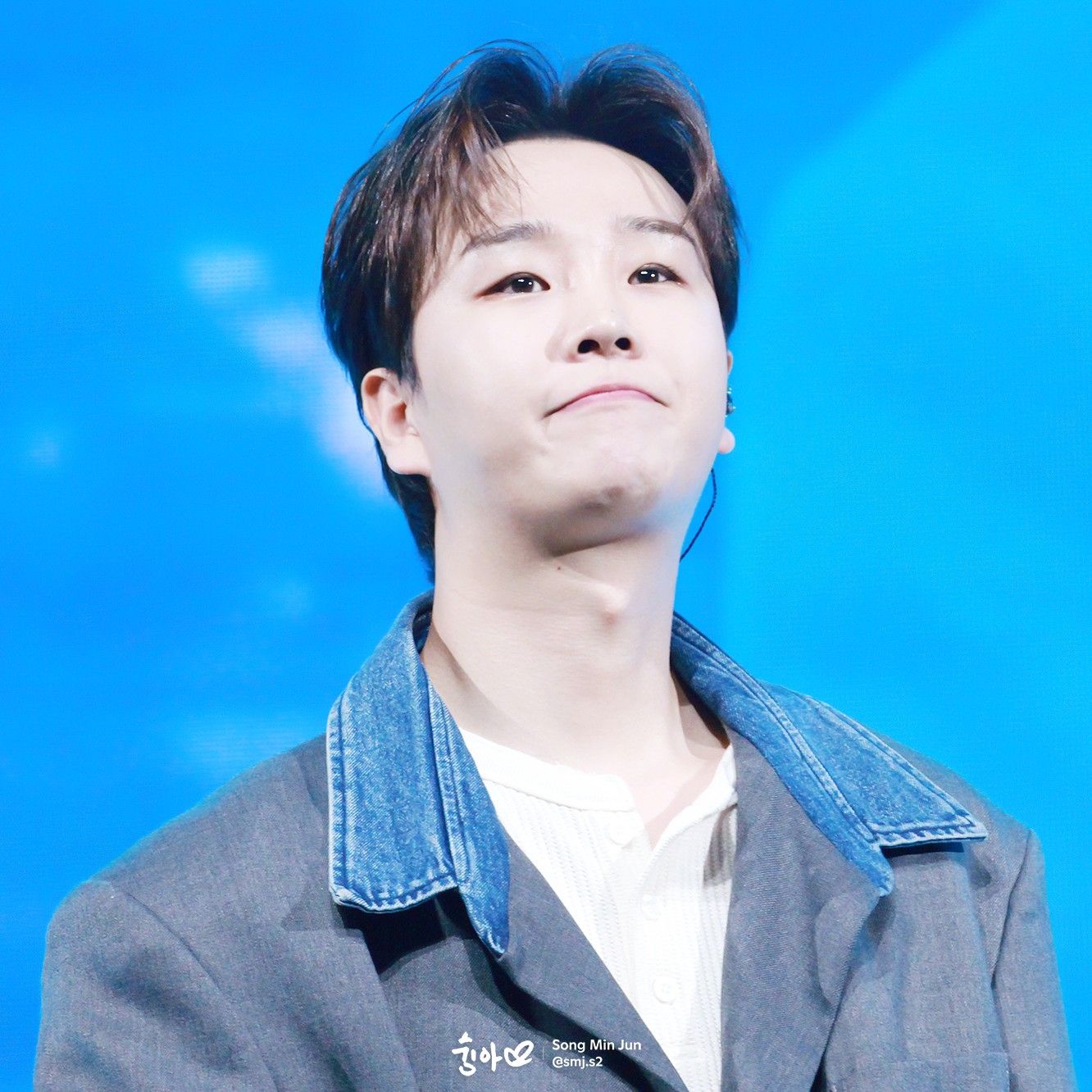 A moment captured by a fan of Song Minjun