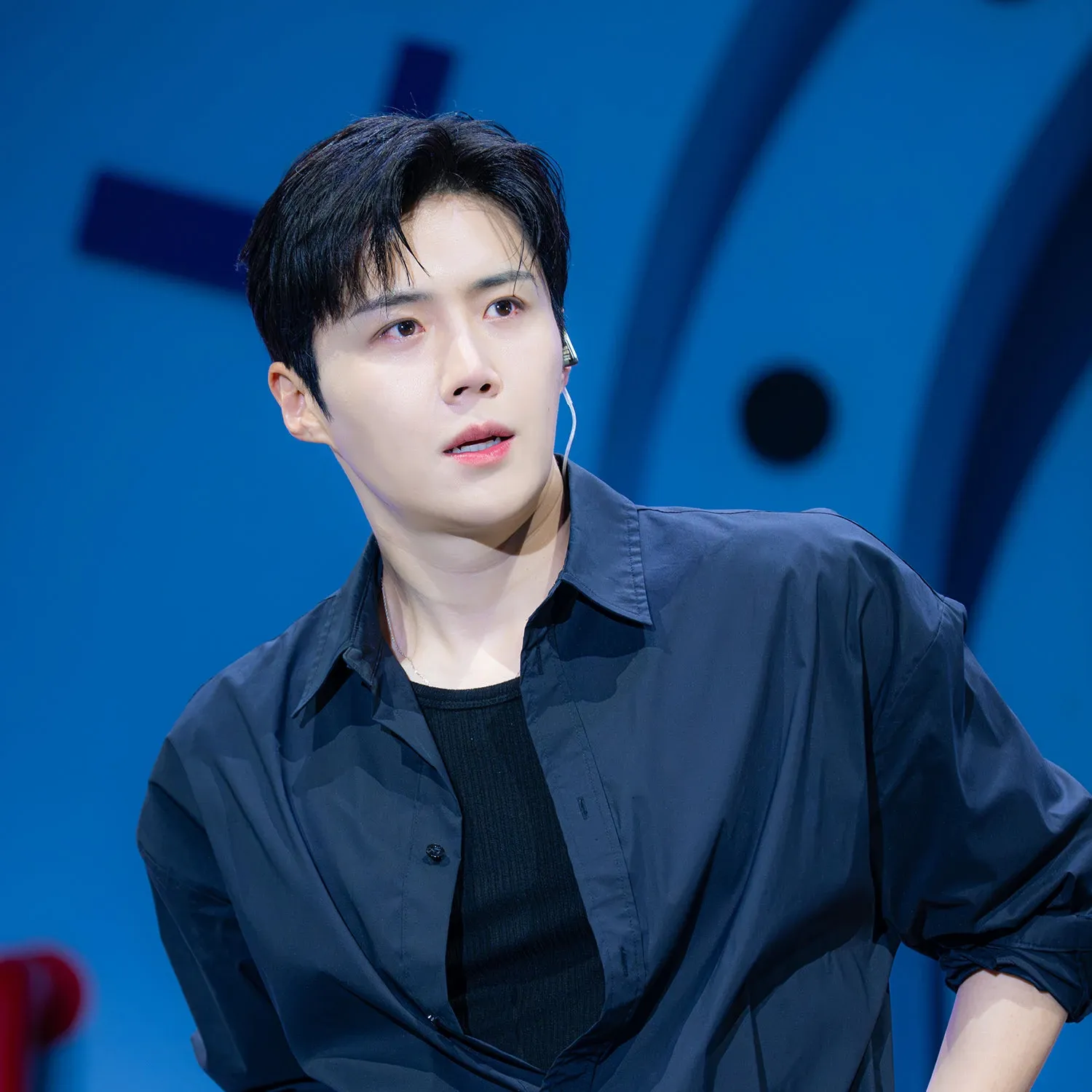 Behind-the-scenes cut of Kim Seonho