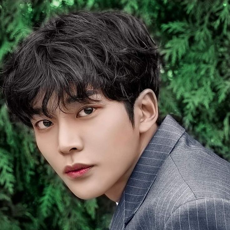 로운의 비하인드 컷