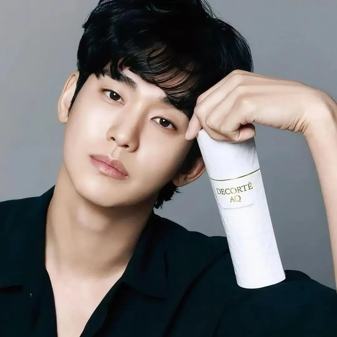 Recent activity shot of Kim Soohyun