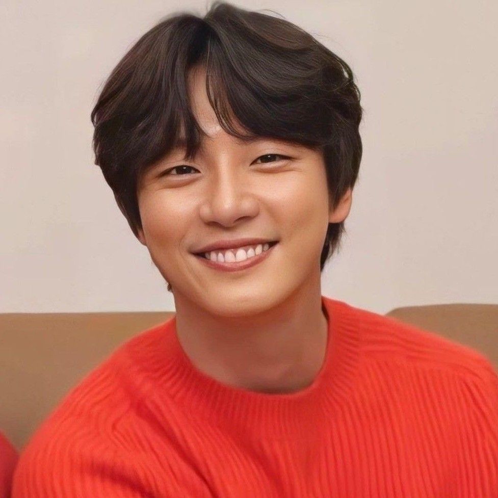 A moment captured by a fan of Yoon Shiyoon