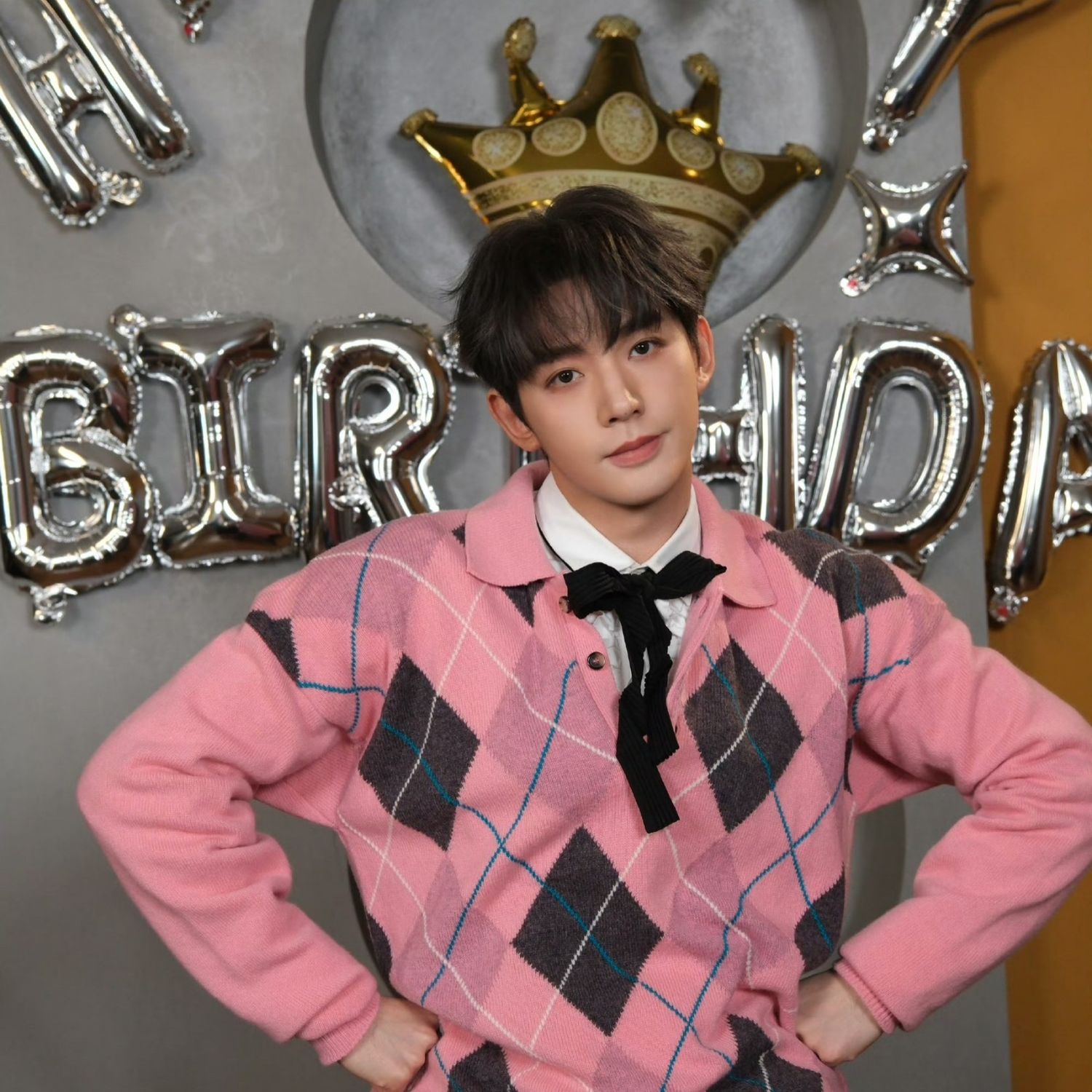 Behind-the-scenes cut of Deng Wei