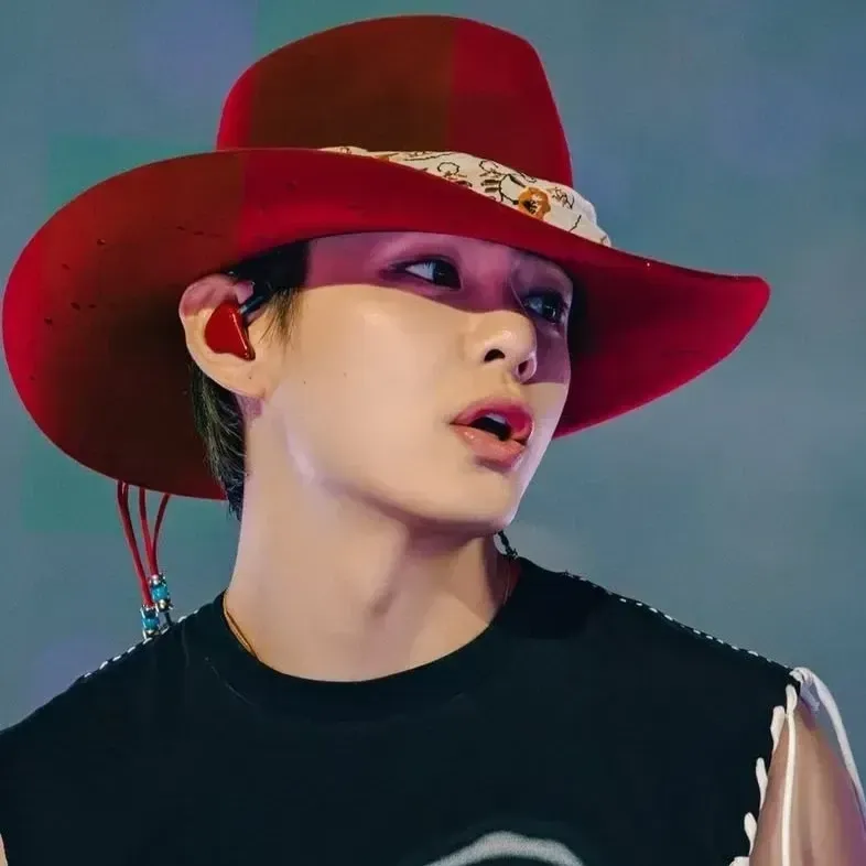 Behind-the-scenes cut of Kim Taehyung (V)