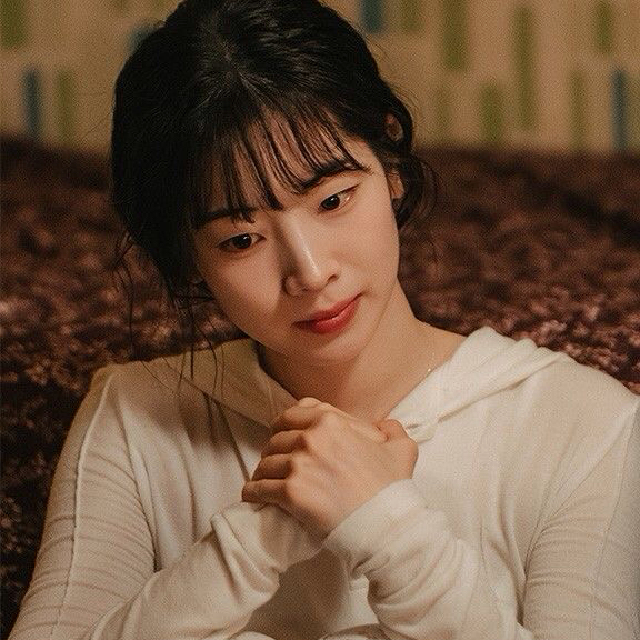 Behind-the-scenes cut of Dahyun