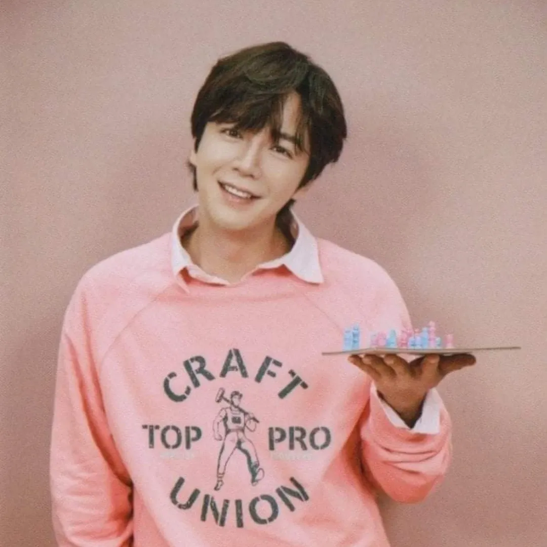 Recent activity shot of Jang Geunsuk