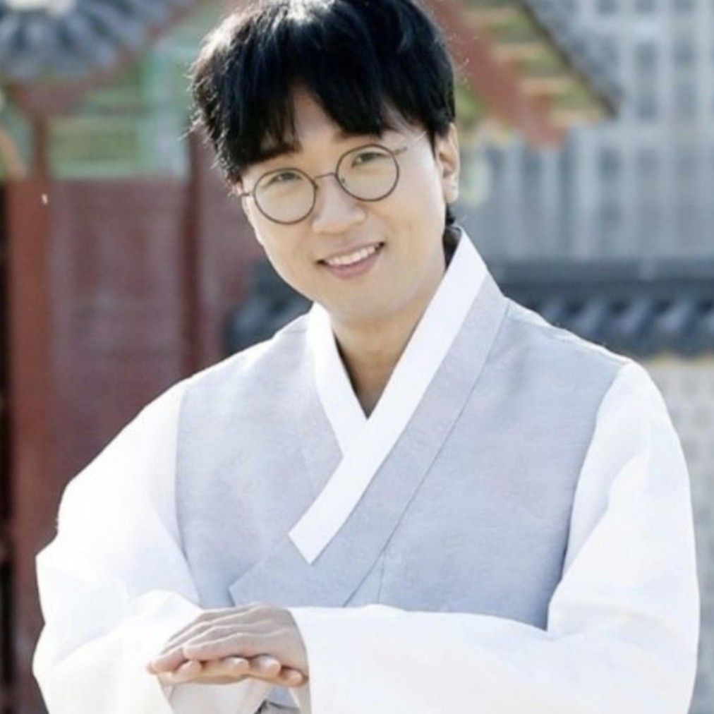 Behind-the-scenes cut of Bak Changgeun