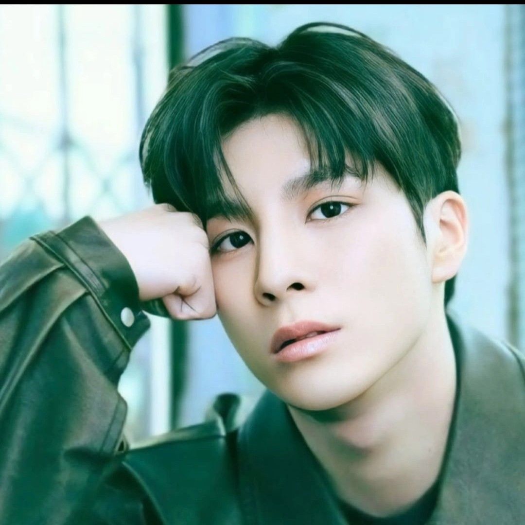 Momen yang diabadikan oleh penggemar Jeong Dongwon