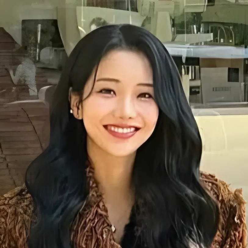 Recent activity shot of Kim Soyeon (2004)