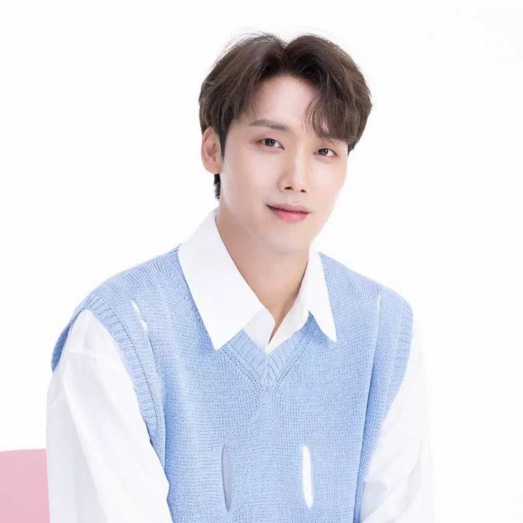 Latest photo of Choi Woojin