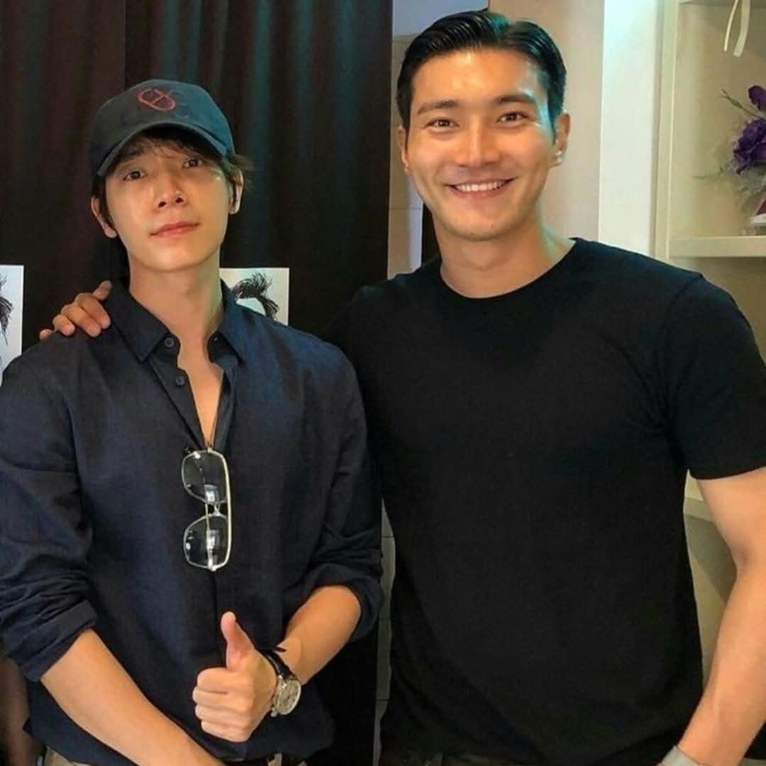 Recent activity shot of Choi Siwon