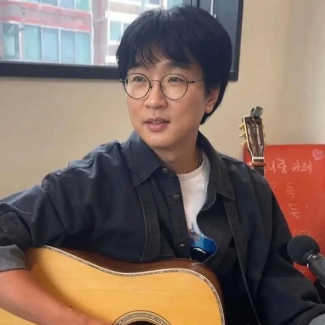 Recent activity shot of Bak Changgeun