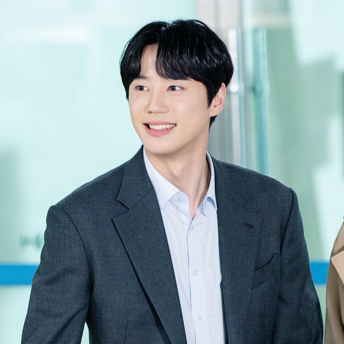 Recent activity shot of Lee Junyoung