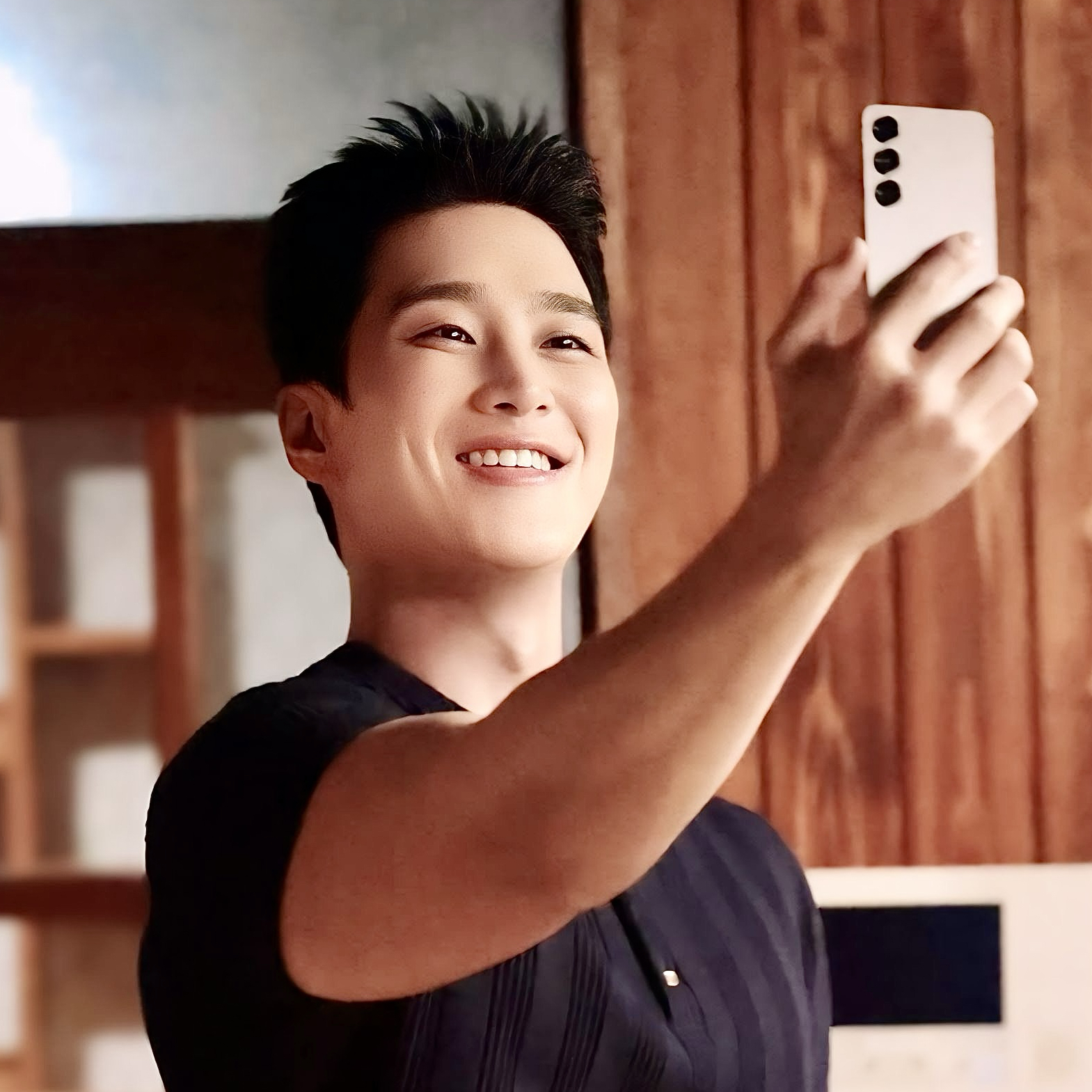 Behind-the-scenes cut of Ahn Bohyun