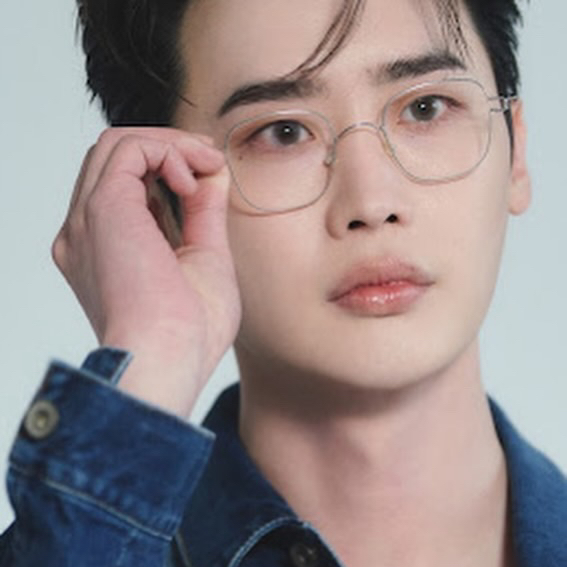 Latest photo of Lee Jongsuk