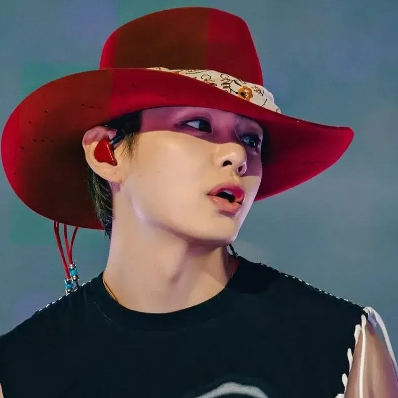 Recent activity shot of Kim Taehyung (V)