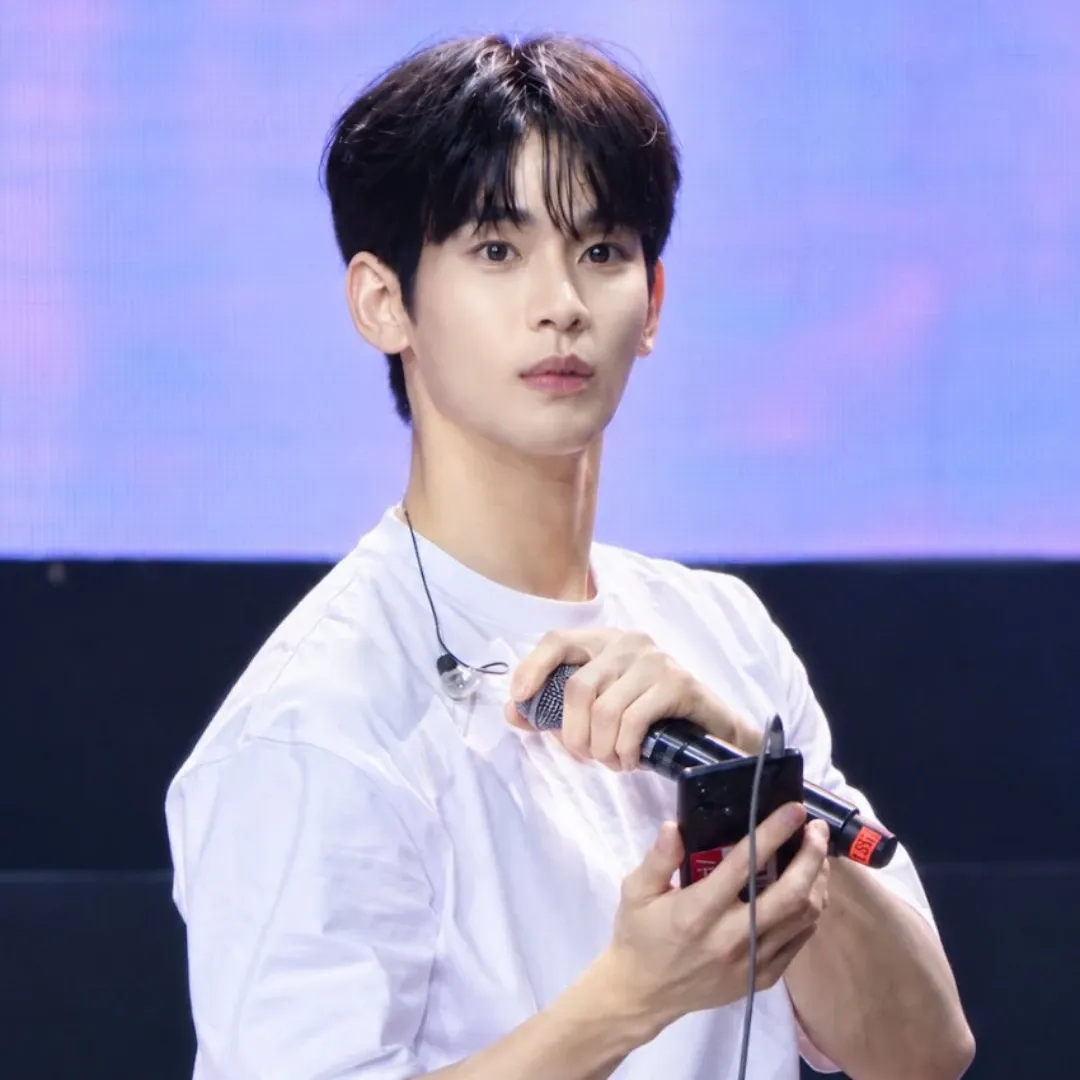 A moment captured by a fan of Kim Soohyun