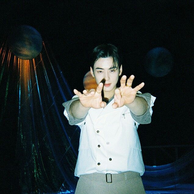 Recent activity shot of Cha Eunwoo