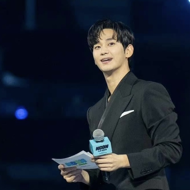 Latest photo of Kim Soohyun