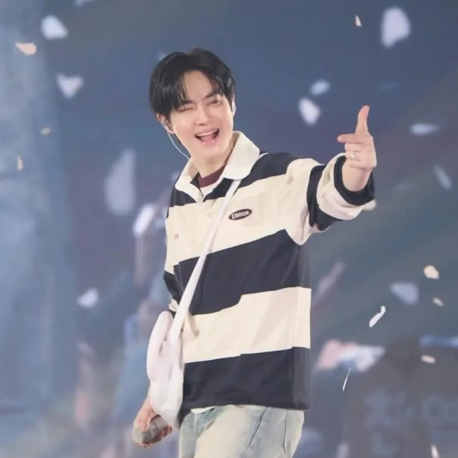 Behind-the-scenes cut of Suho