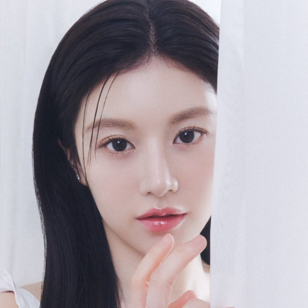 Behind-the-scenes cut of Go Younjung