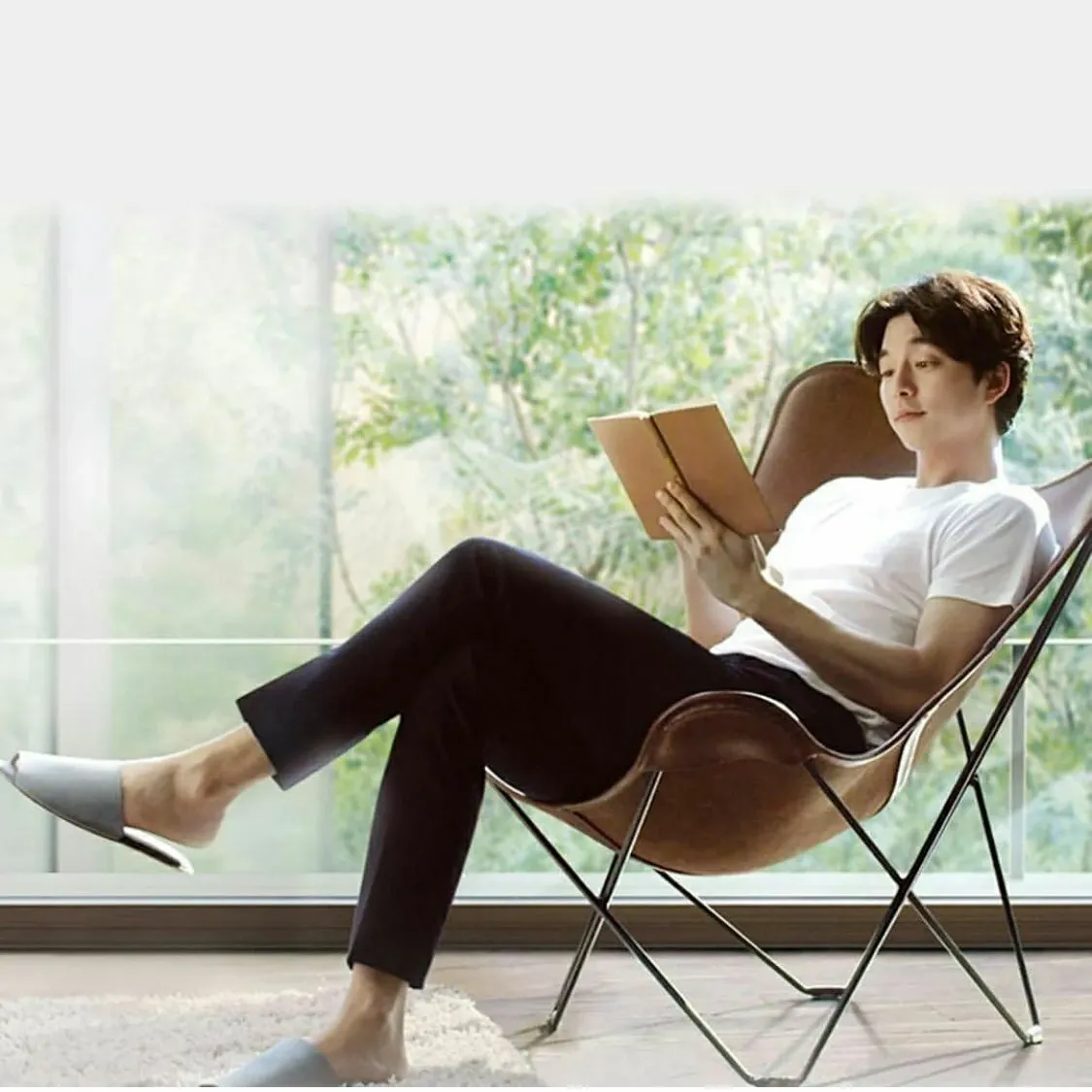 A moment captured by a fan of Gong Yoo