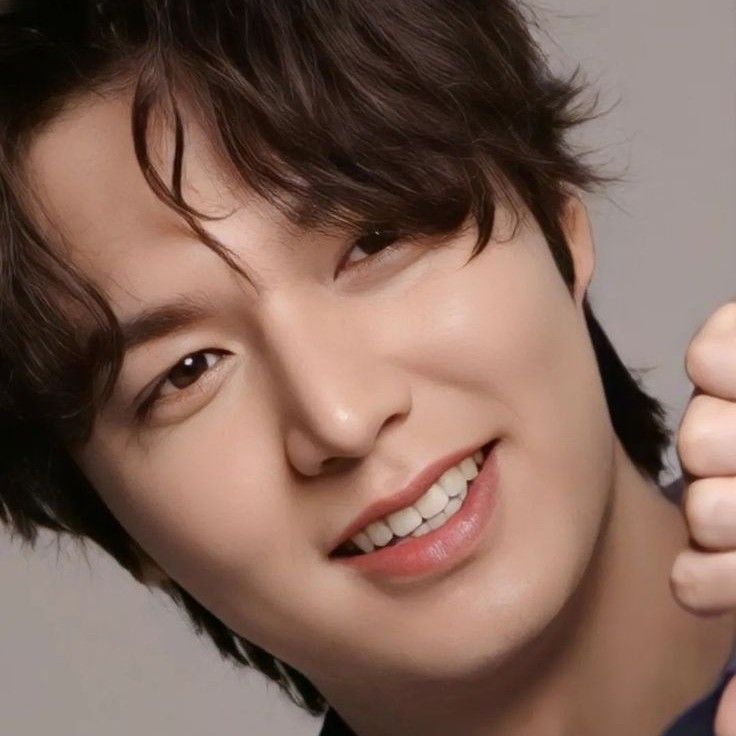 Behind-the-scenes cut of Lee Minho