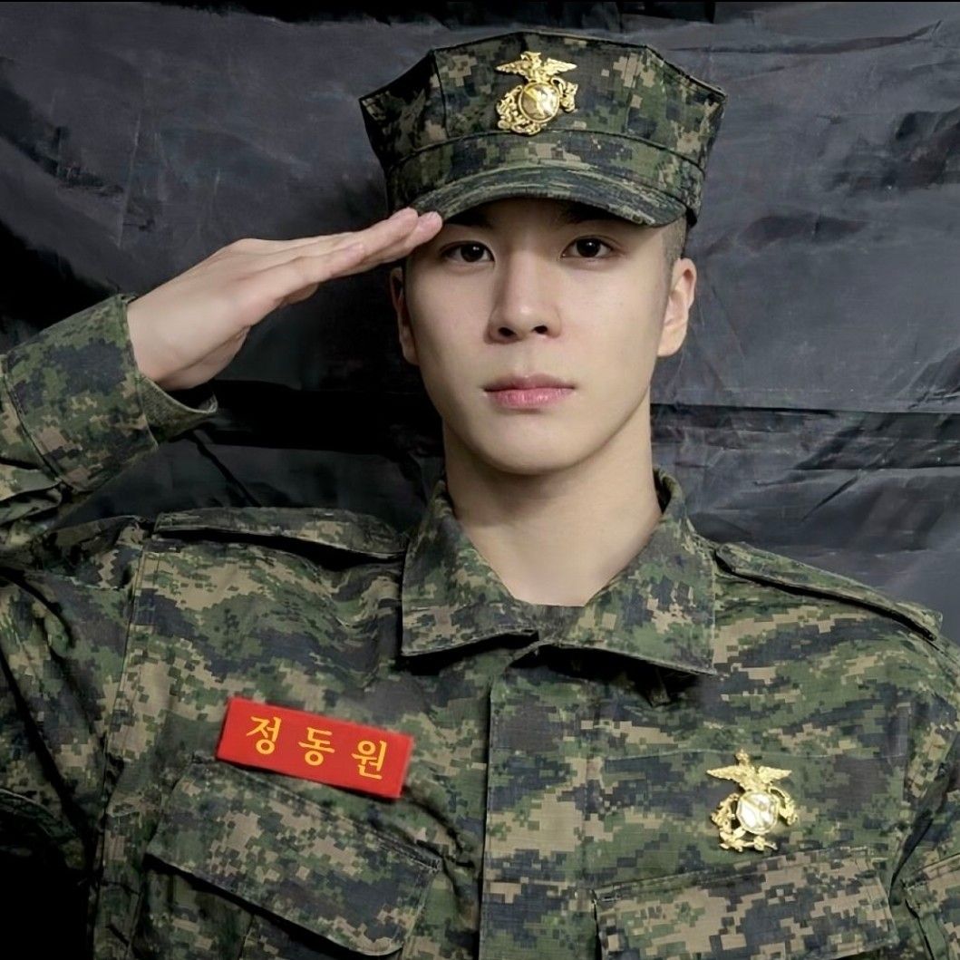 Hottest celeb community feed today