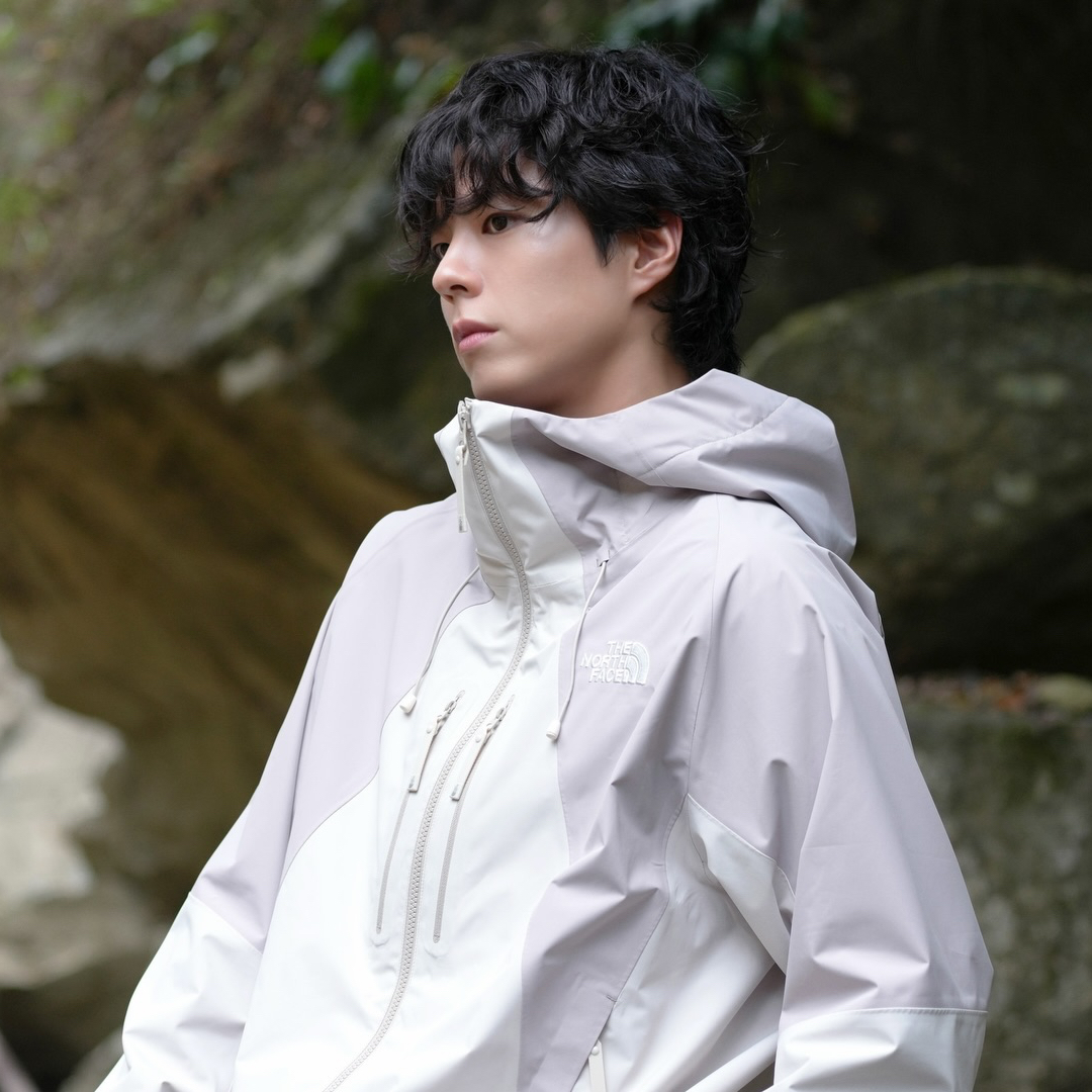 Latest photo of Park Bogum