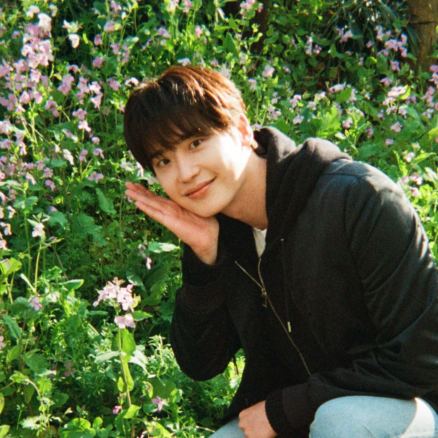 Foto kegiatan terbaru dari Lee Jongsuk