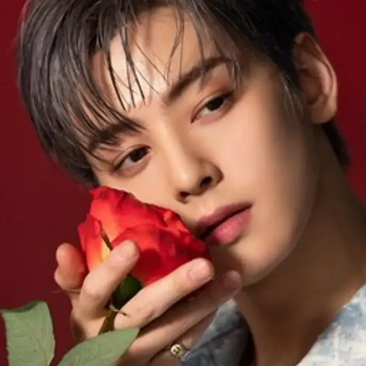 Latest photo of Cha Eunwoo