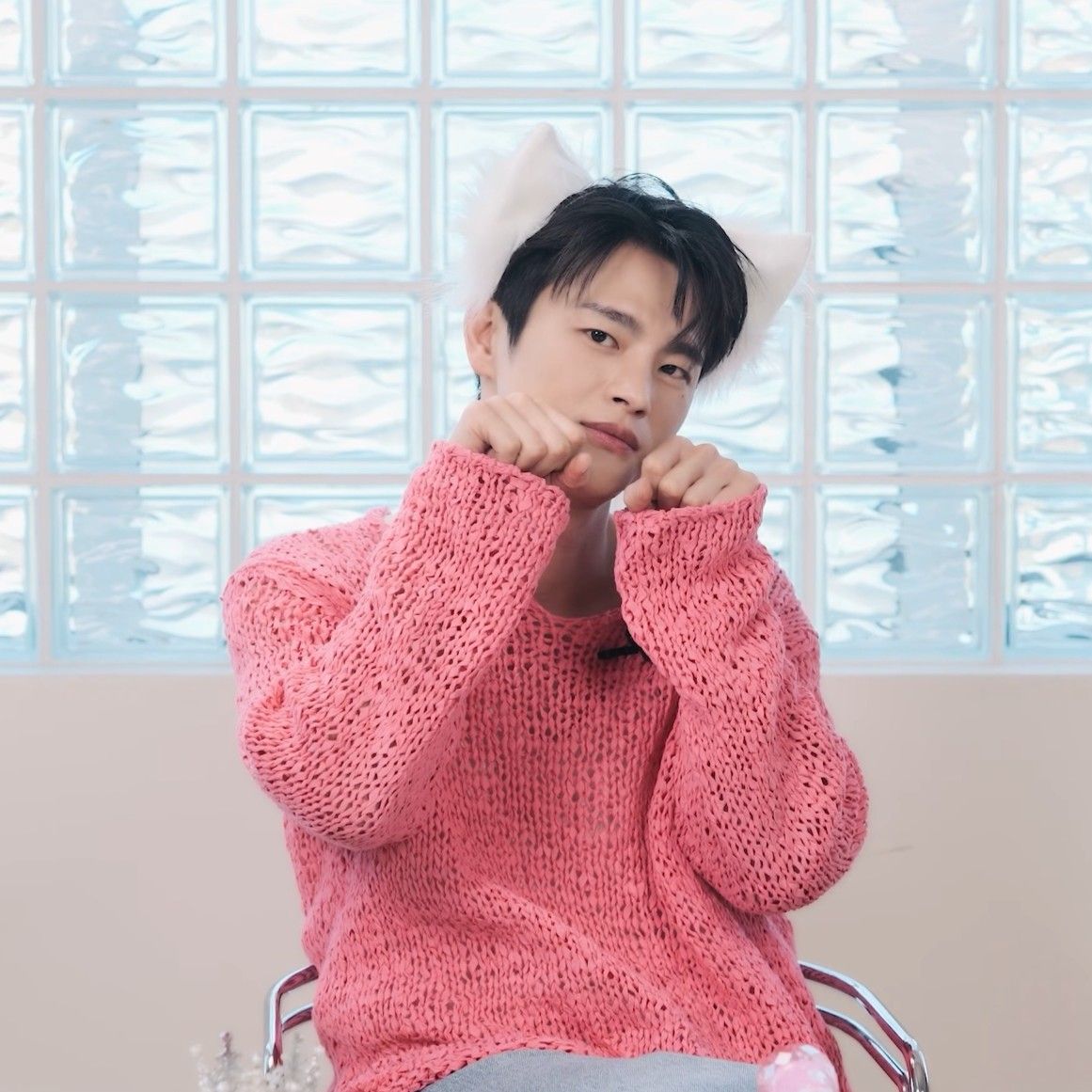 Momen yang diabadikan oleh penggemar Seo Inguk