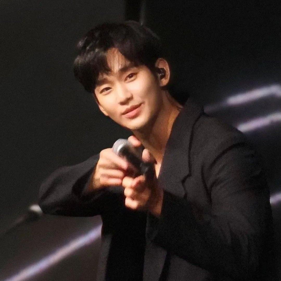 Latest photo of Kim Soohyun