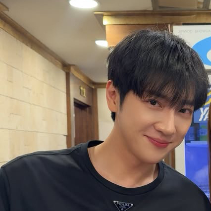 Recent activity shot of Lee Sangyeob