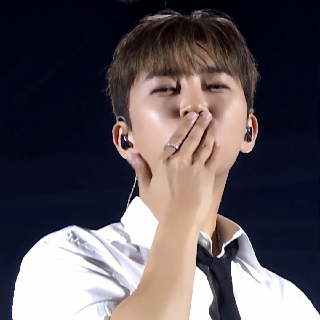 Cuplikan di balik layar dari Lim Youngwoong