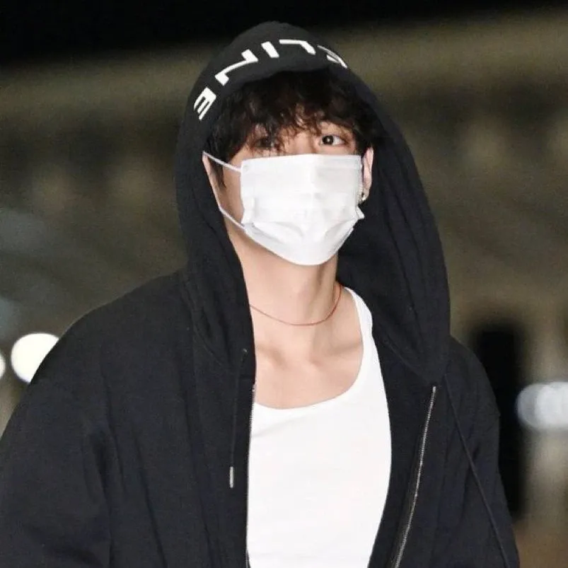 Behind-the-scenes cut of Kim Taehyung (V)