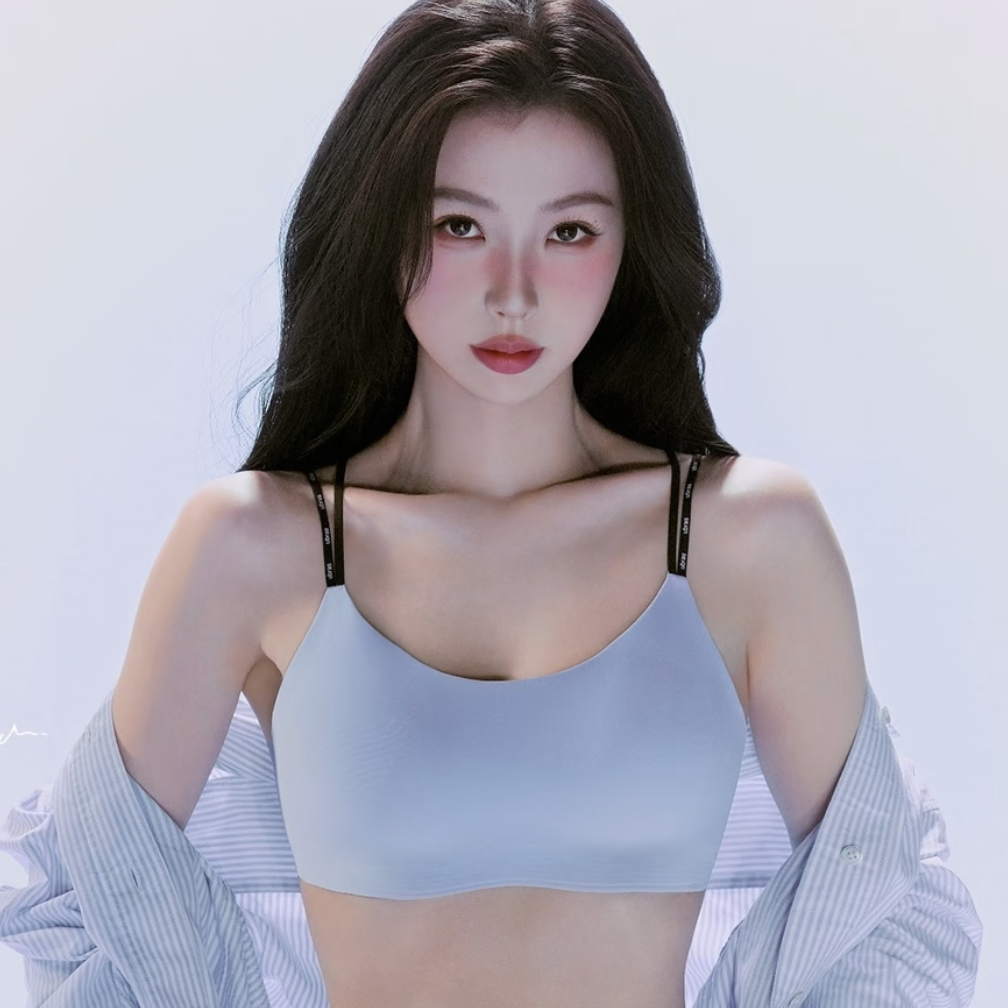 Latest photo of Esther Yu