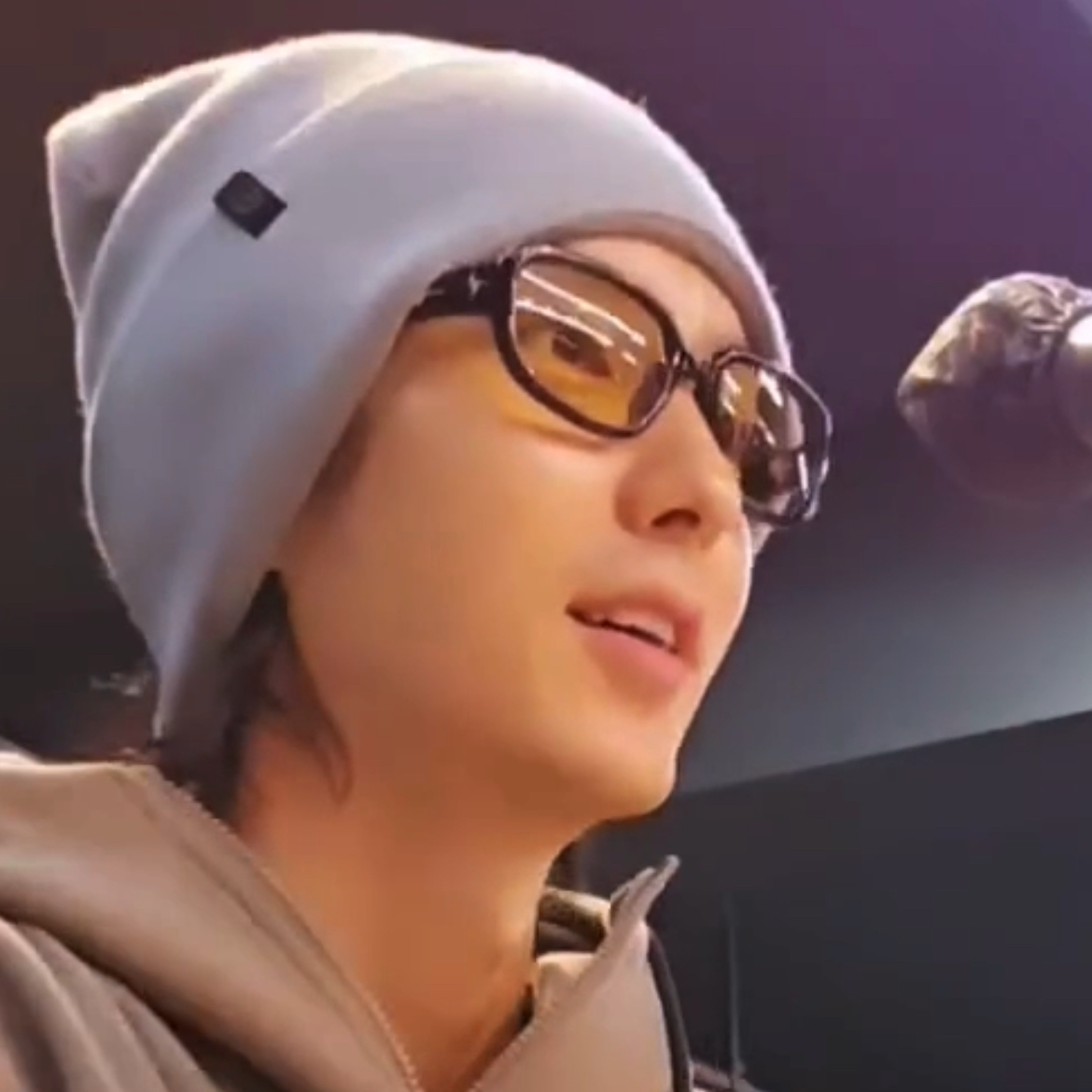 Behind-the-scenes cut of Lee Joongi