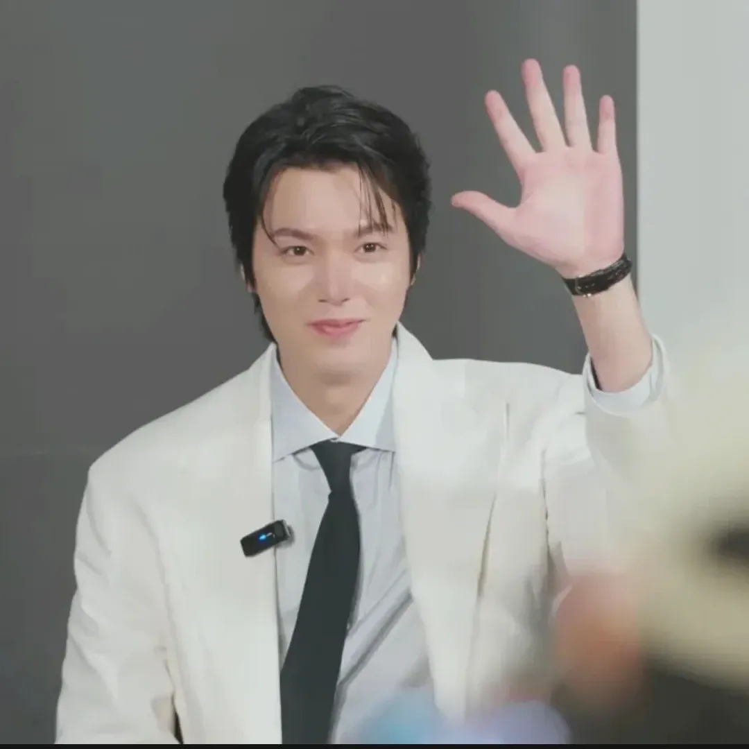 Latest photo of Lee Minho
