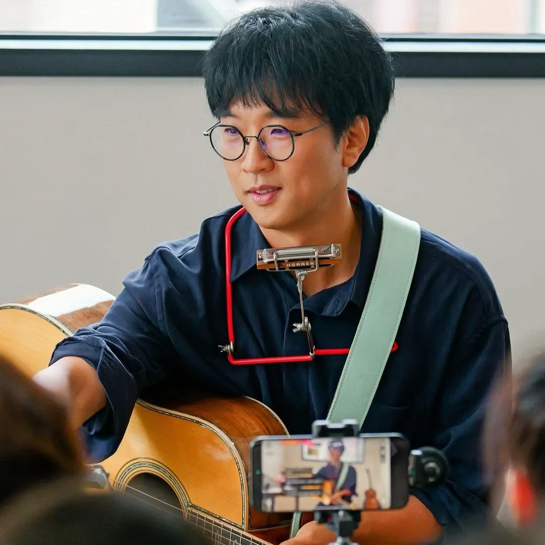 Behind-the-scenes cut of Bak Changgeun