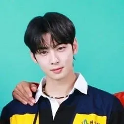 Latest photo of Cha Eunwoo