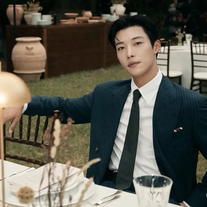 A moment captured by a fan of Woo Dohwan