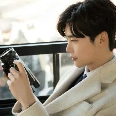 Latest photo of Lee Jongsuk
