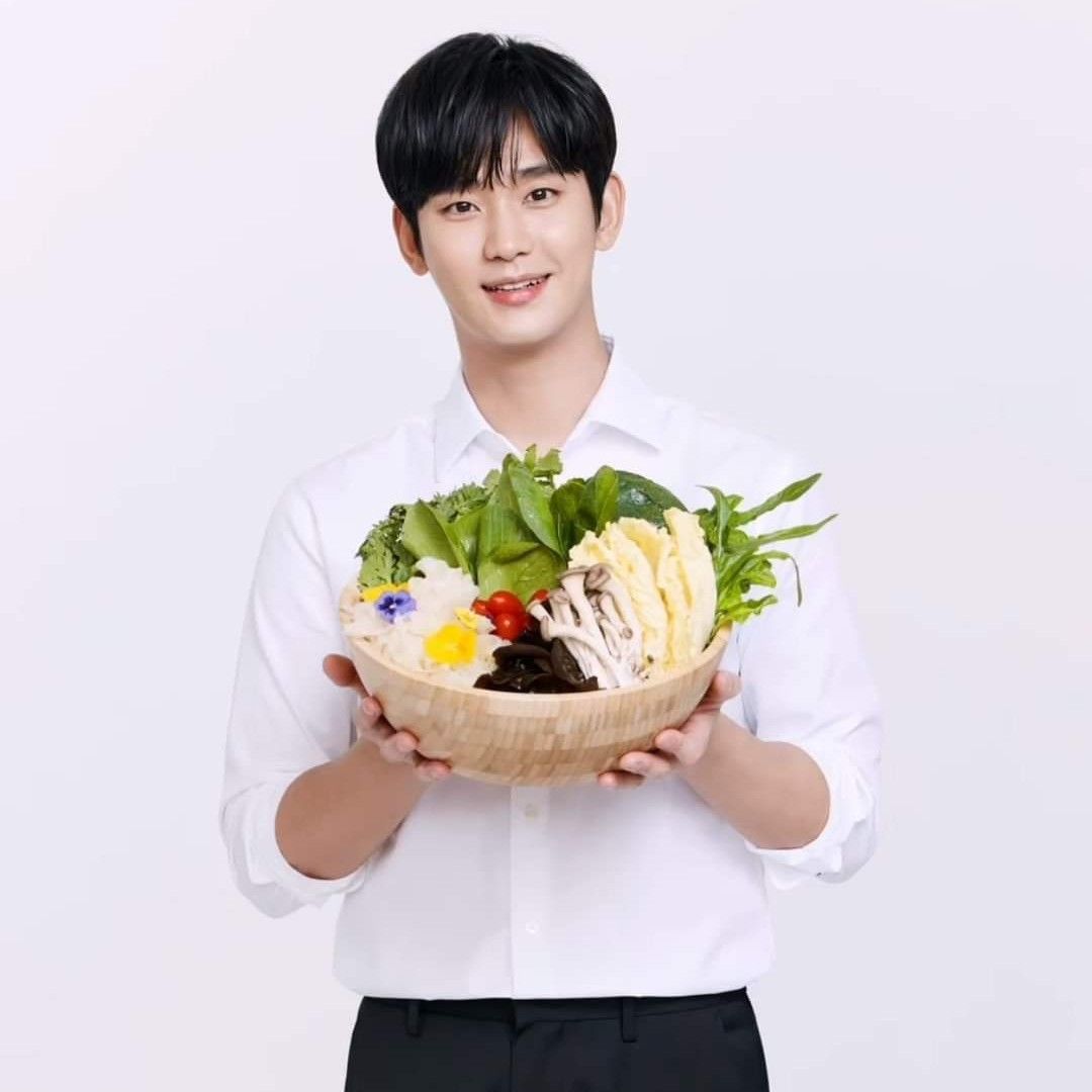 粉丝拍下的金秀贤瞬间