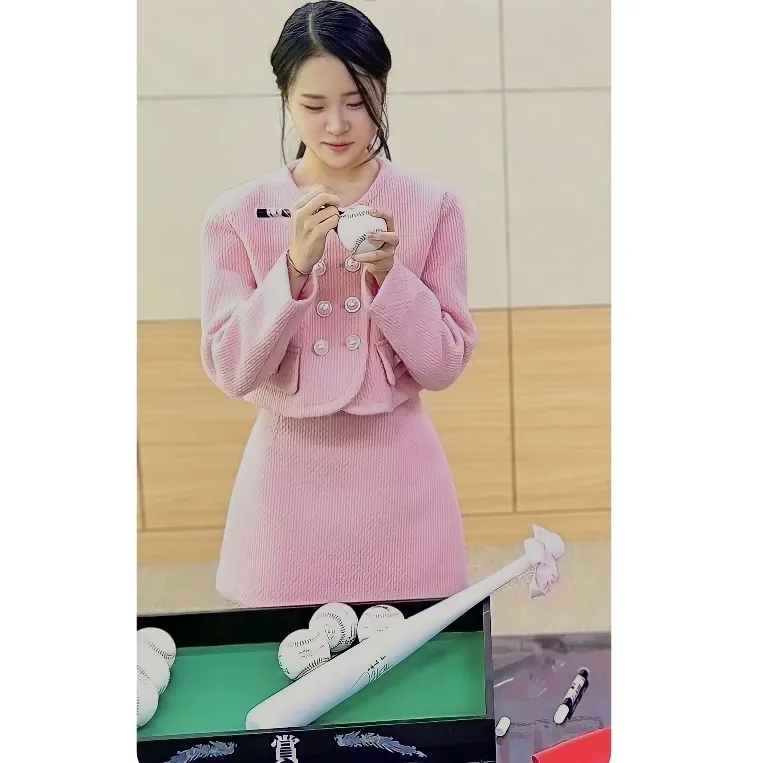 Foto kegiatan terbaru dari Kim Dahyun