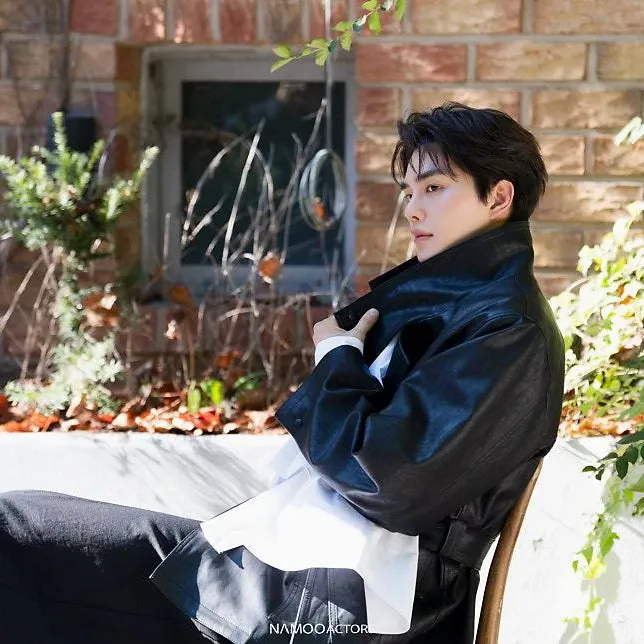 Behind-the-scenes cut of Song Kang