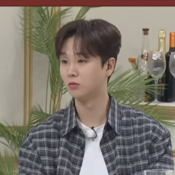 A moment captured by a fan of Song Minjun