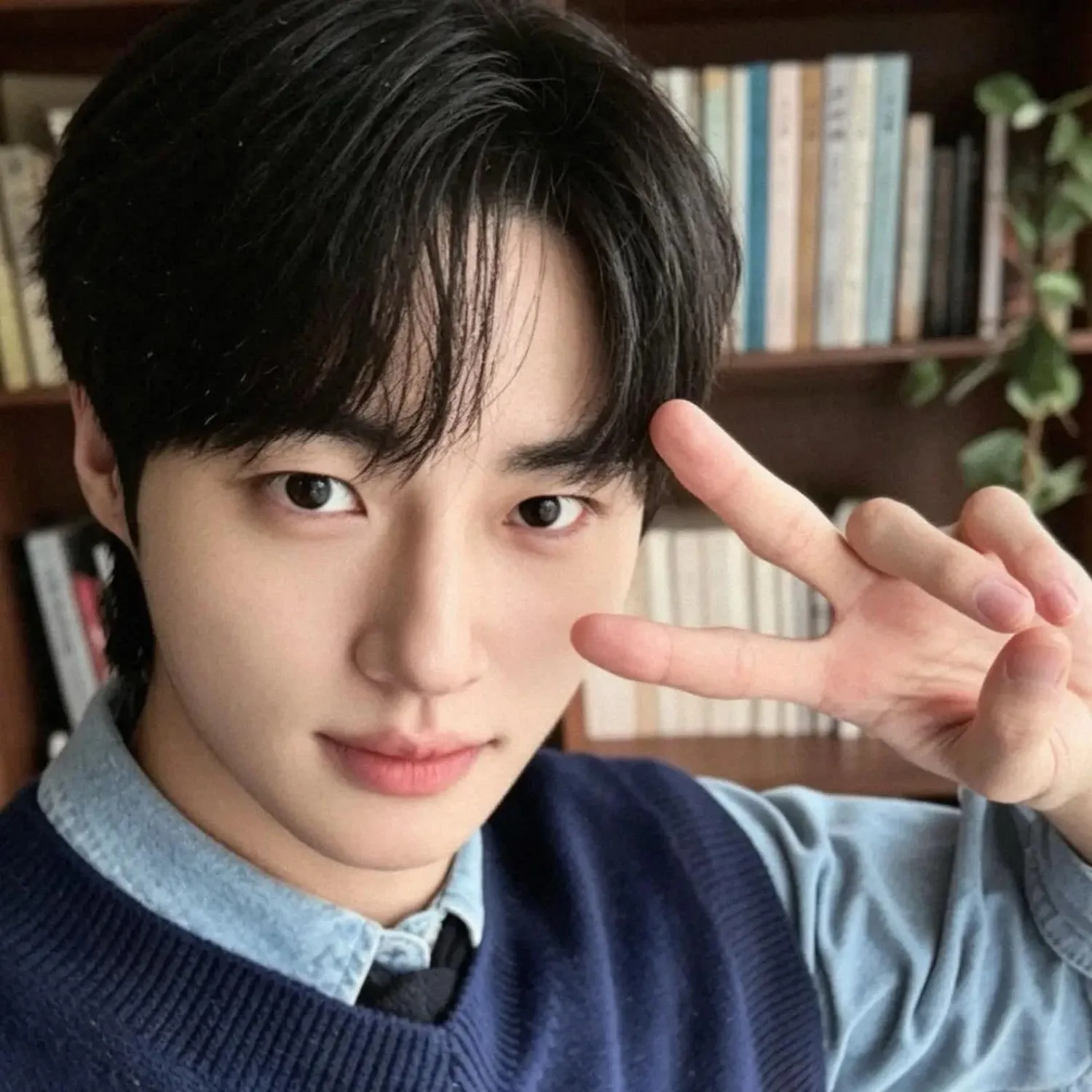 Latest photo of Byeon Wooseok
