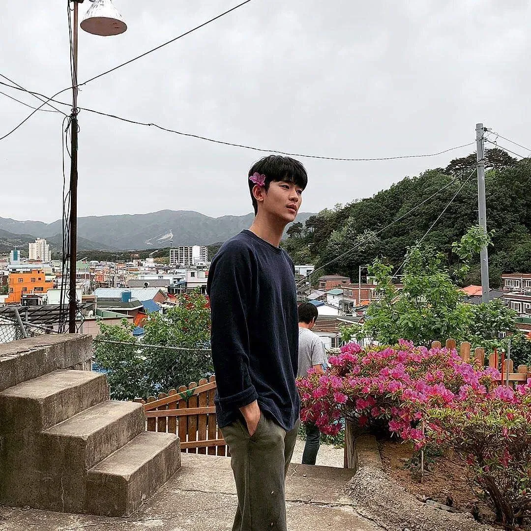 Recent activity shot of Kim Soohyun